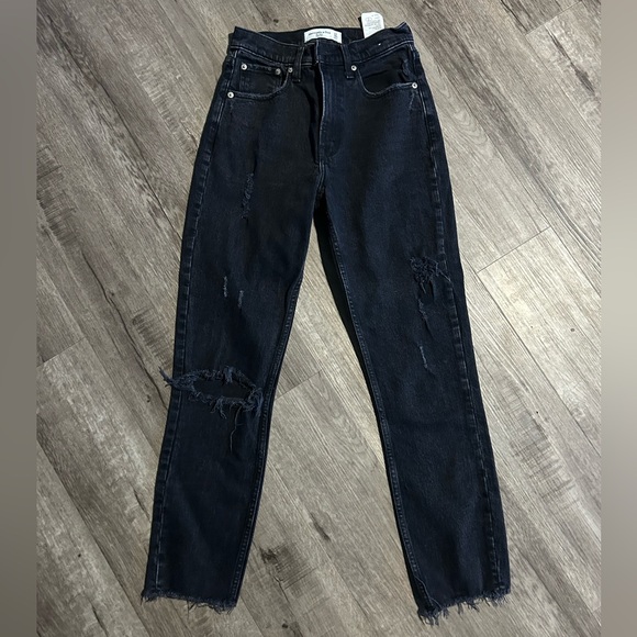 Abercrombie & Fitch Denim - Abercrombie & Fitch The Mom High rise denim Black NWOT